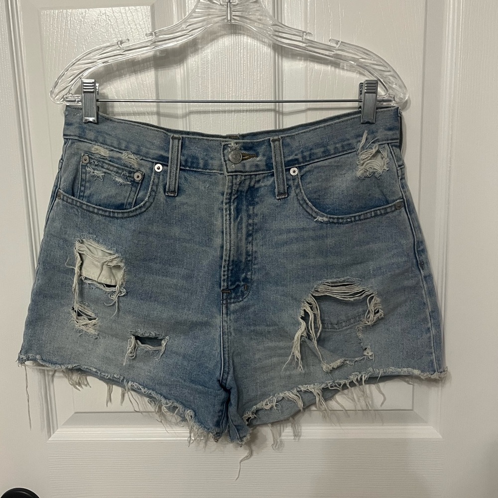 MADEWELL the perfect Jean short distressed size 28